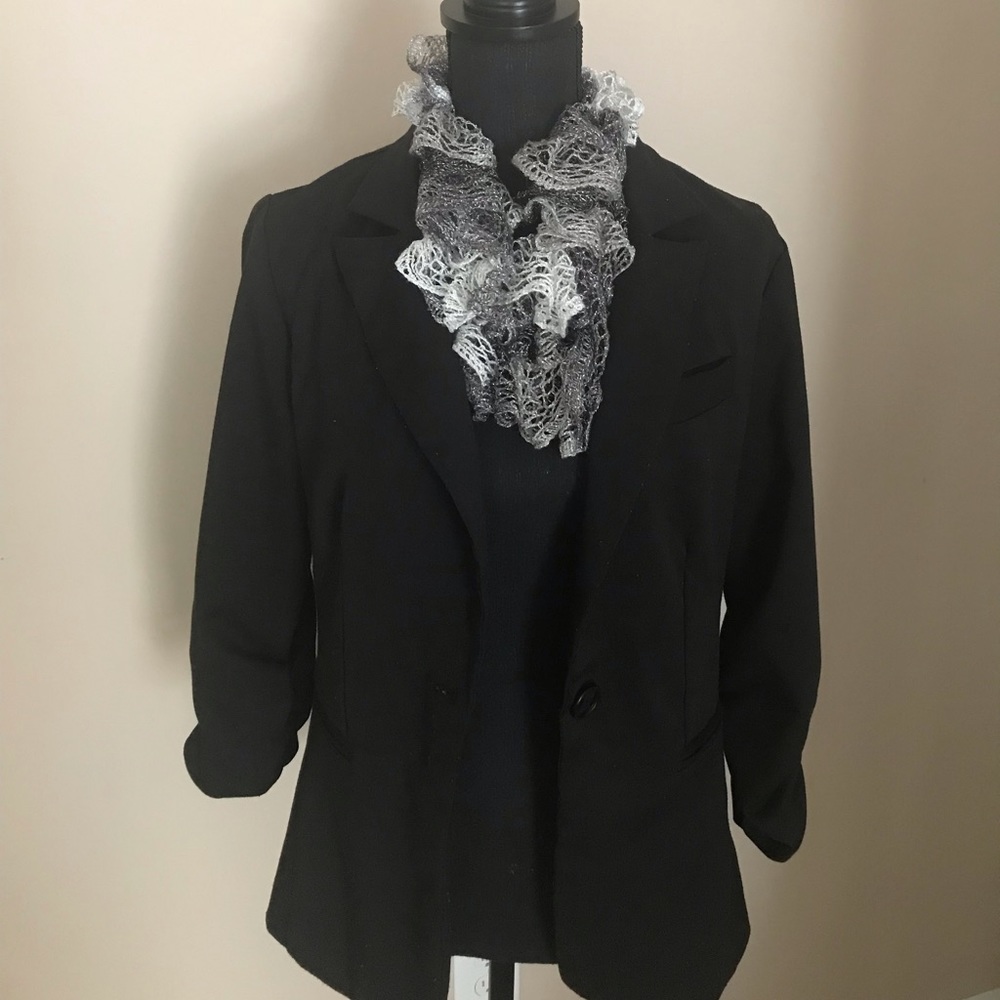 Lightweight fashion scarf